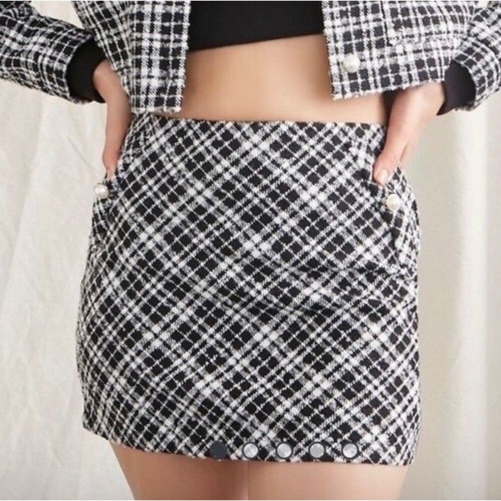 🖤Forever21 Black/Cream Plaid Tweed Faux Pearl Mini Skirt Juniors YTK Size L